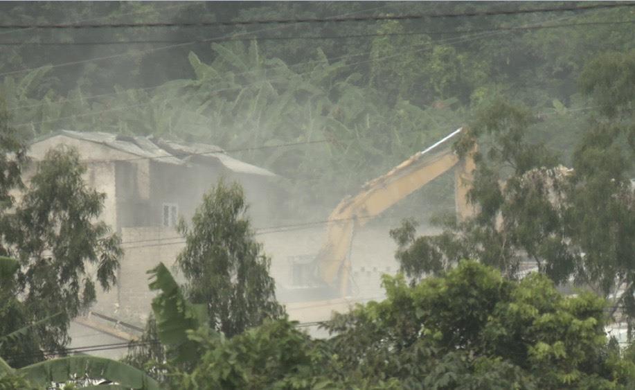 Dân khổ vì khói bụi từ hàng chục lò vôi 