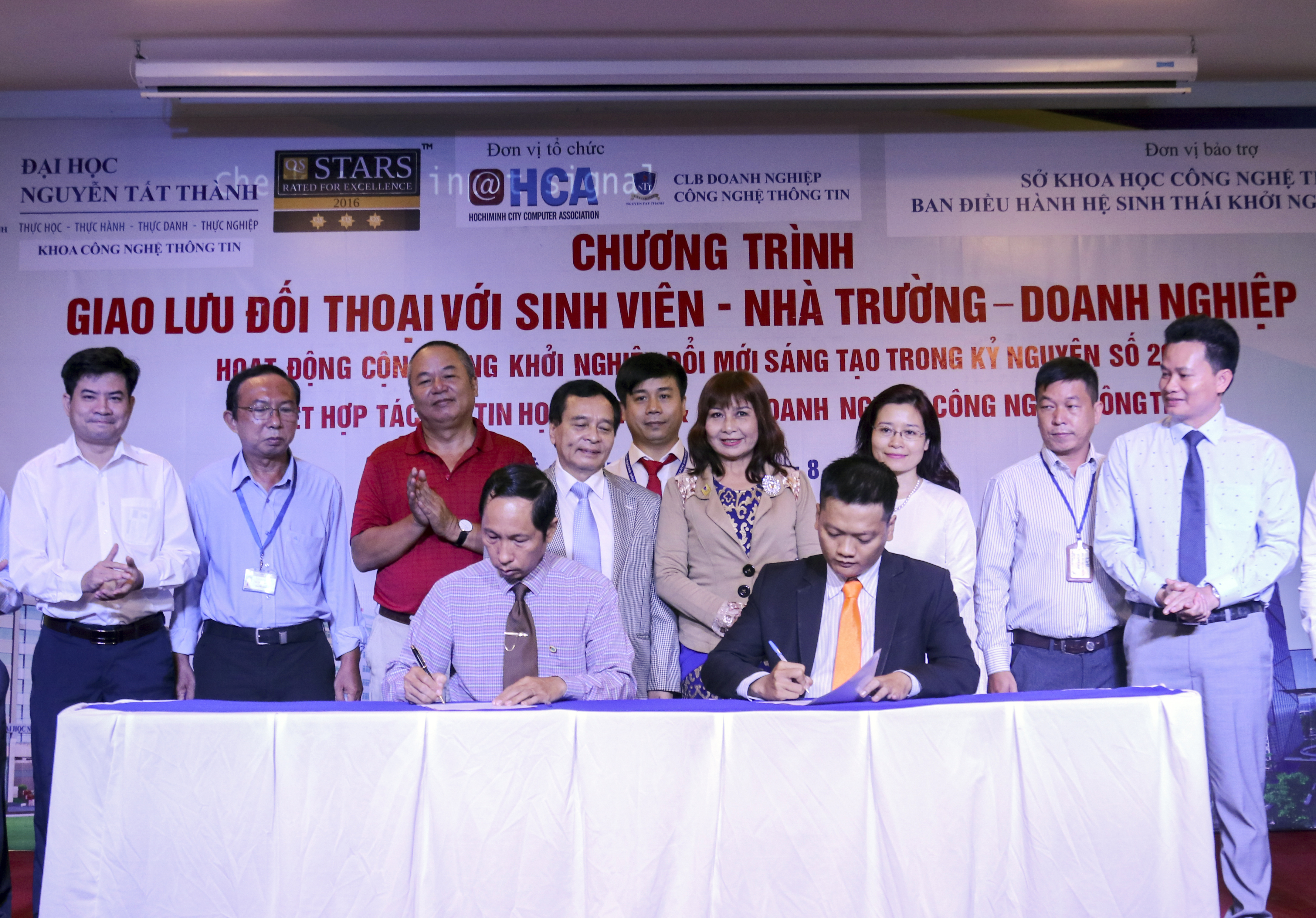 Đối thoại về việc làm cho sinh viên ngành công nghệ thông tin