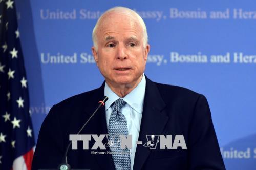 Thượng nghị sĩ John McCain qua đời
