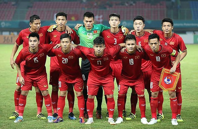 KHÁT VỌNG VÀ CỐNG HIẾN