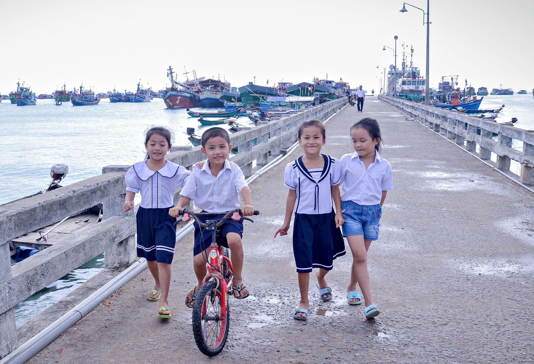 Thầy trò xứ sở 