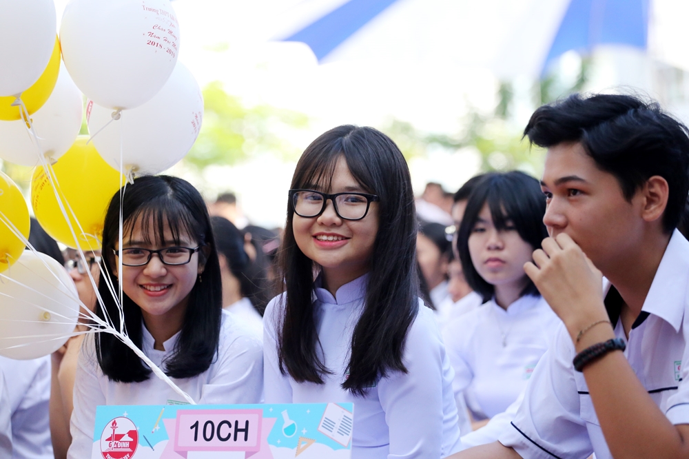 Ngày khai giảng năm học mới tươi vui của Trường THPT Gia Định, TP Hồ Chí Minh.