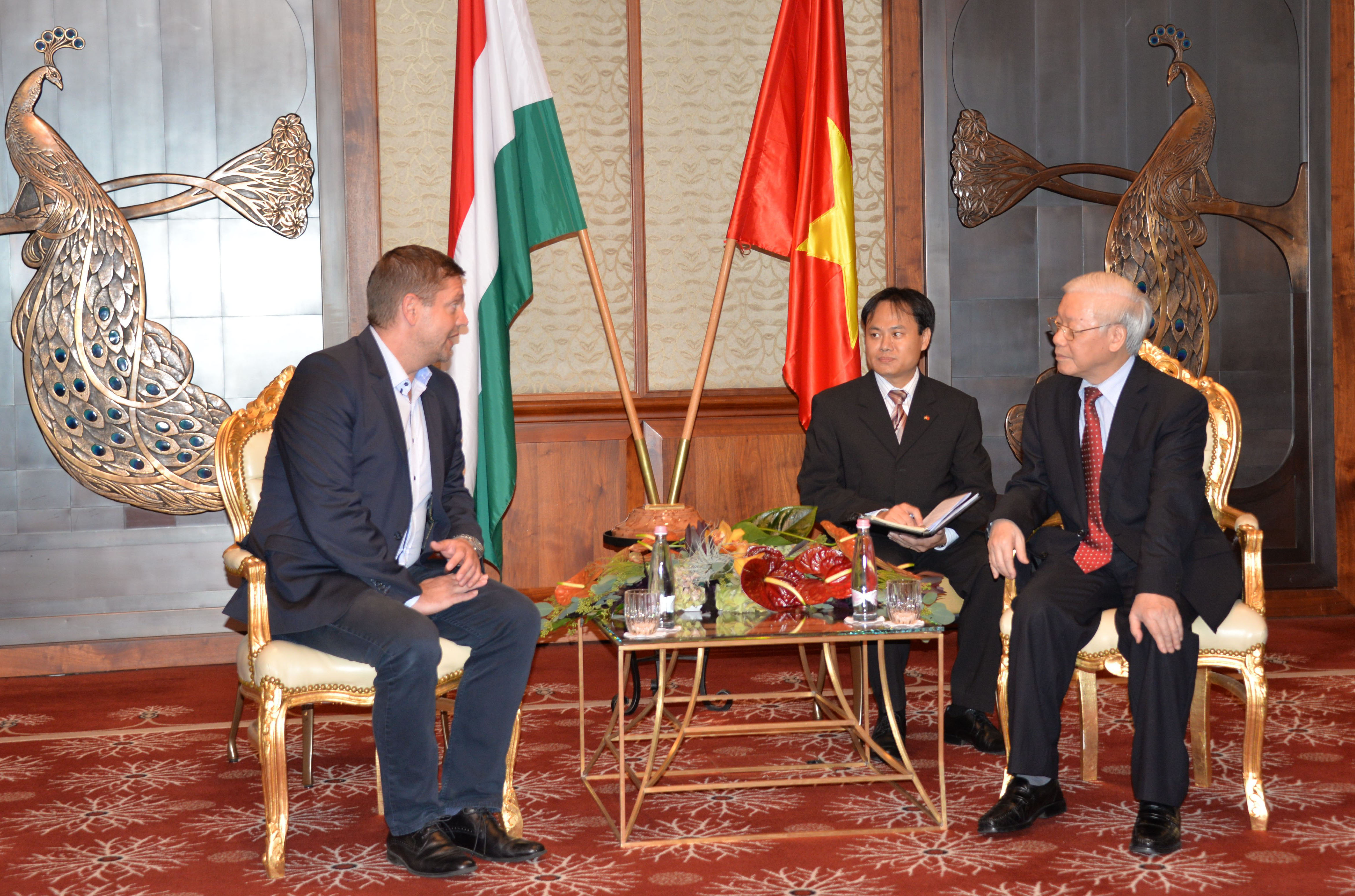 Tổng Bí thư Nguyễn Phú Trọng tiếp Chủ tịch Đảng Xã hội Hungary Tóth Bertalan