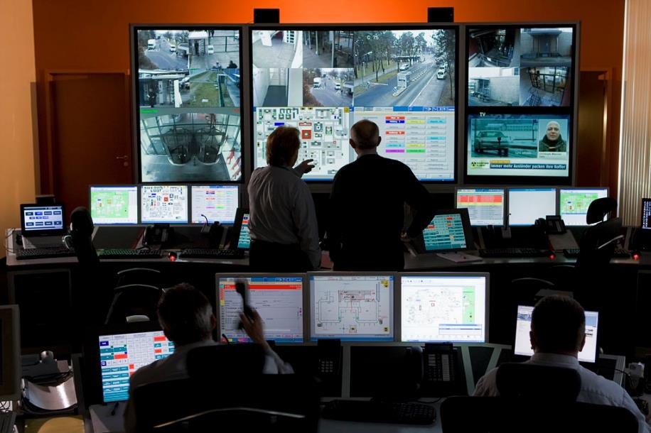 Bài 2: Thông tin giả - 