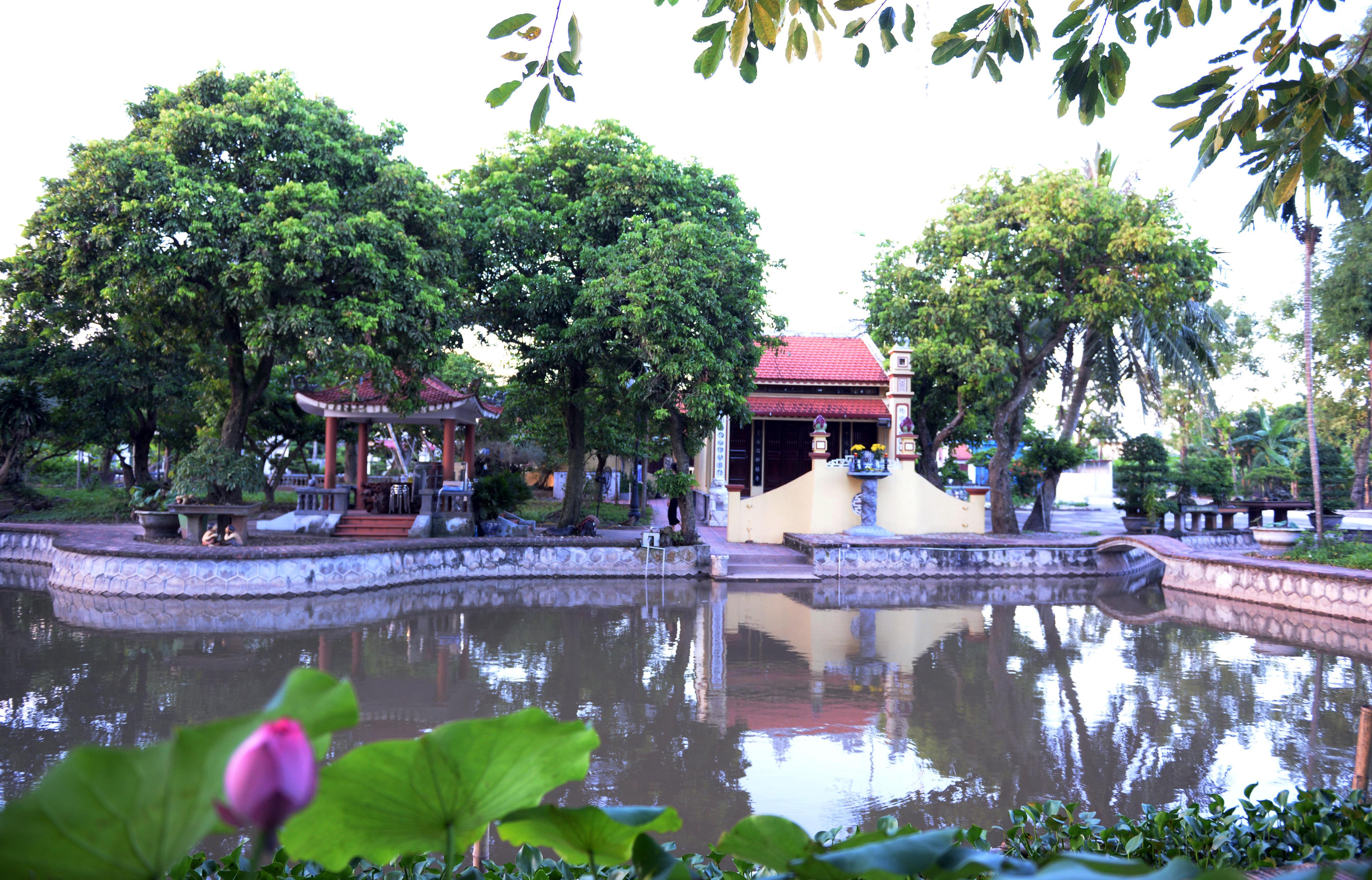 Quê hương nặng tình thương nhớ 