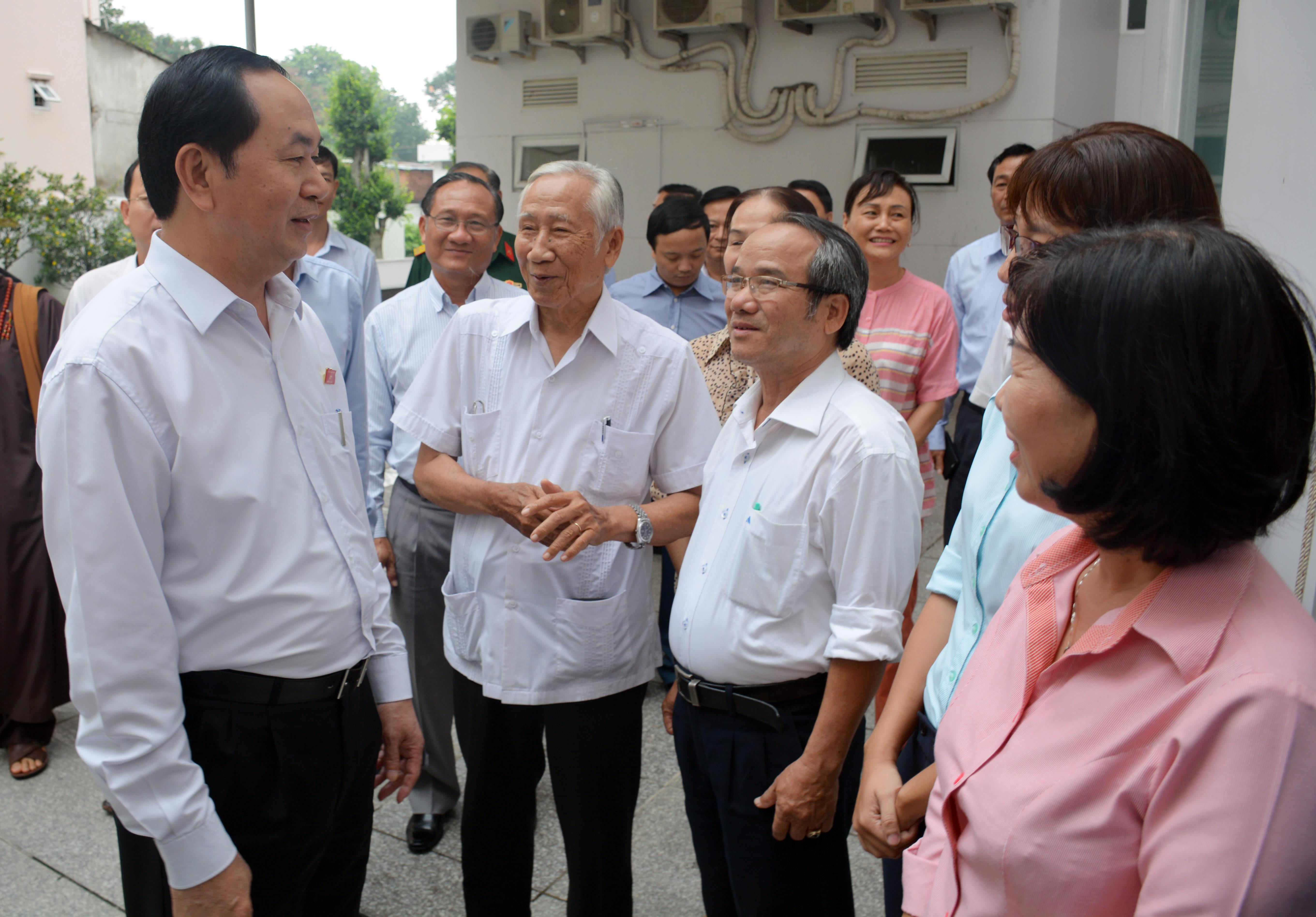 Nhà lãnh đạo, người đại biểu giản dị, gần gũi, trách nhiệm cao 