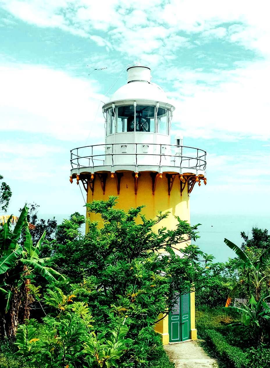 Ngọn hải đăng Sơn Trà... mời gọi