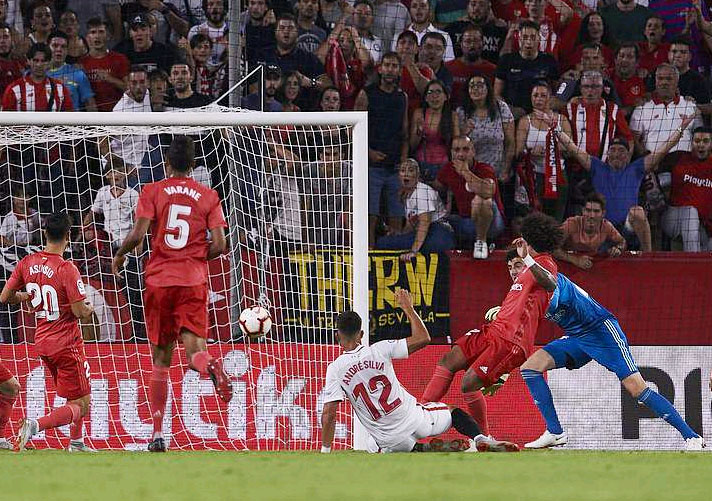 Vòng 6 La Liga: Barca, Real đều trắng tay trên sân khách