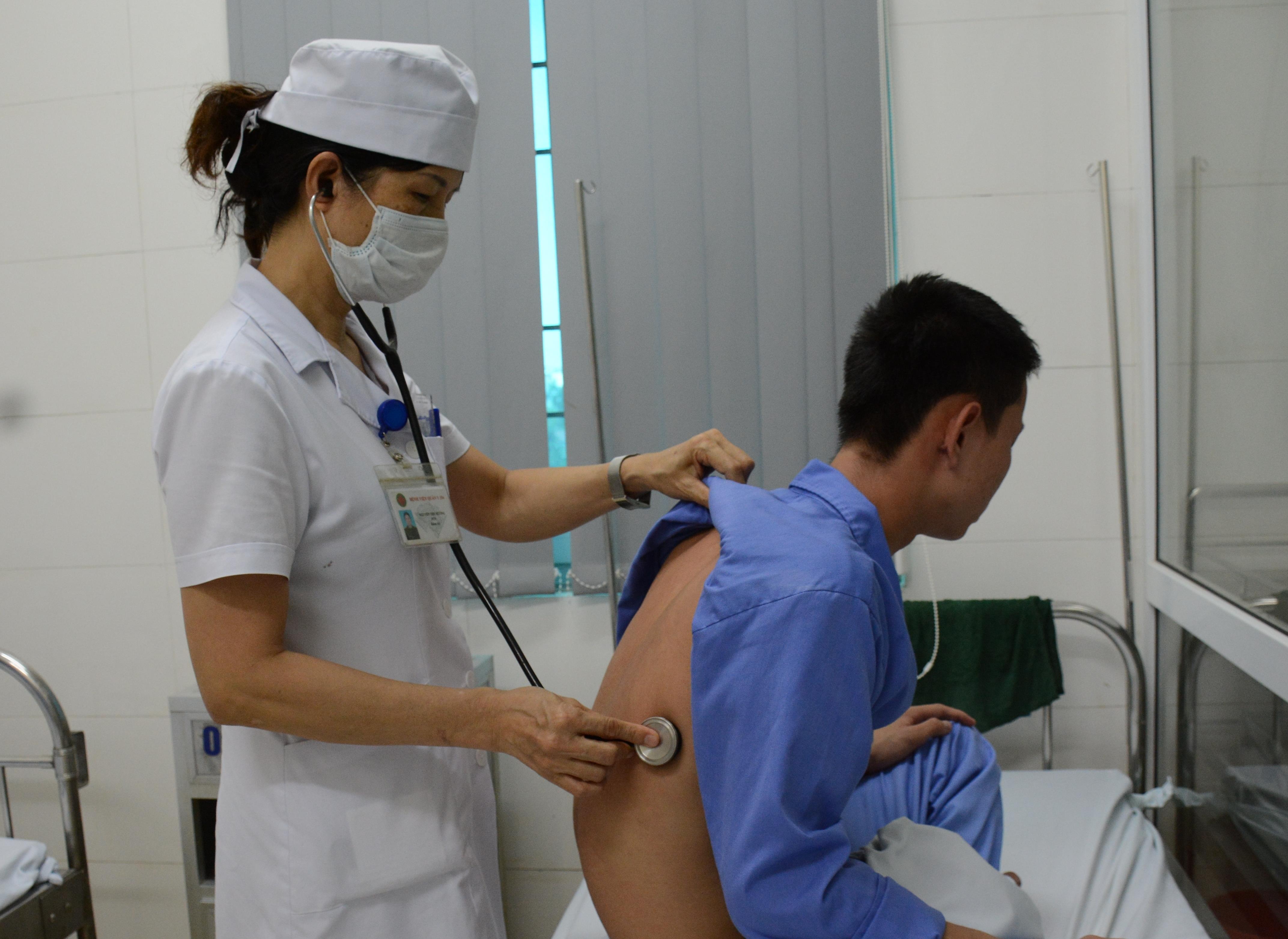 Thực hiện ngày càng tốt hơn chế độ, chính sách bảo hiểm y tế         

