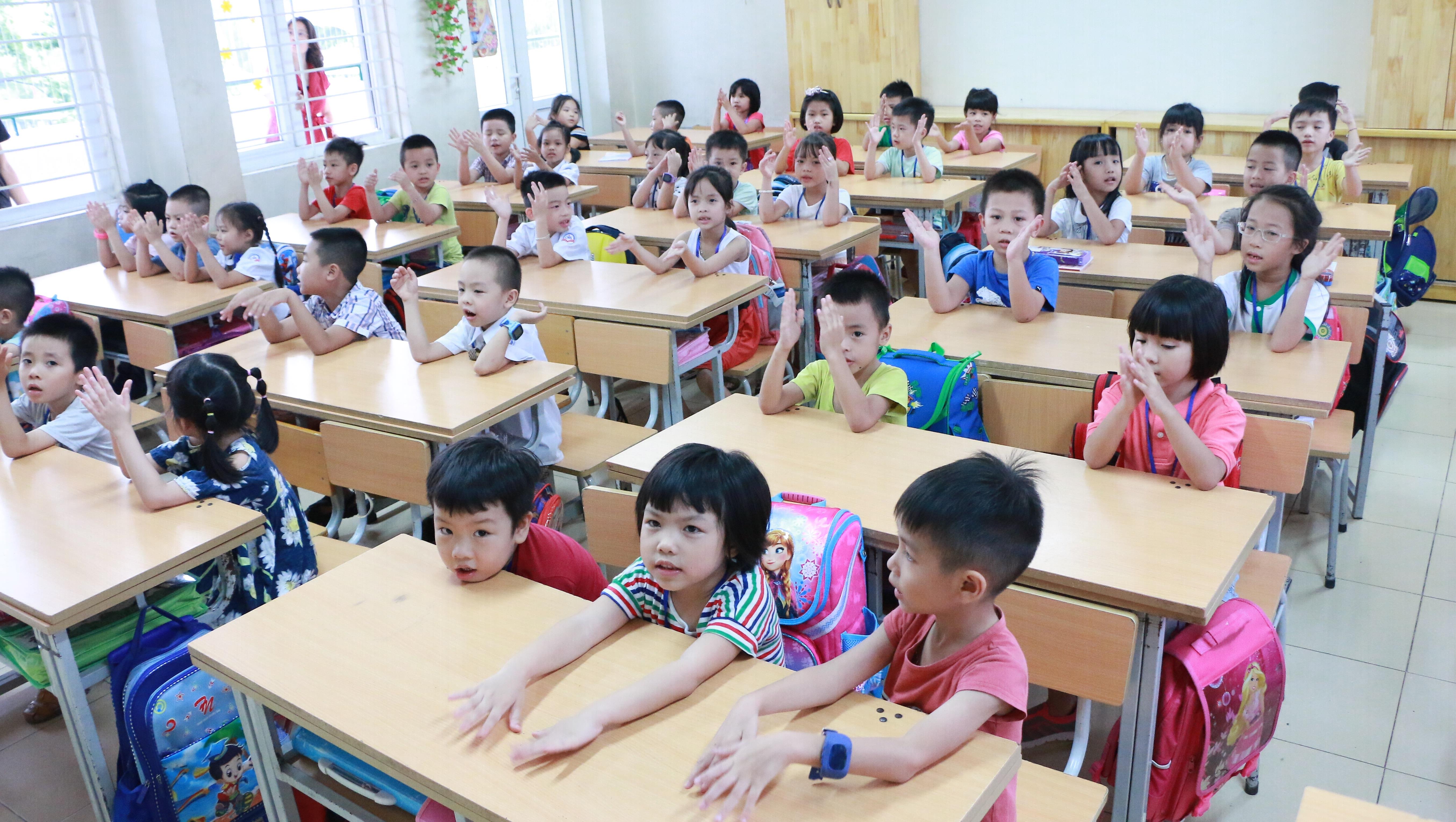 Lời giải cho bài toán quá tải học sinh ở Hà Nội