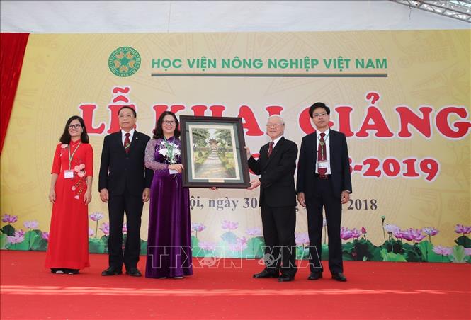 Hướng tới nông nghiệp thịnh vượng, nông dân giàu có, nông thôn văn minh