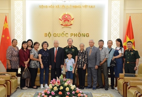 Lãnh đạo Bộ Quốc phòng tiếp thân nhân gia đình Thiếu tướng Nguyễn Sơn