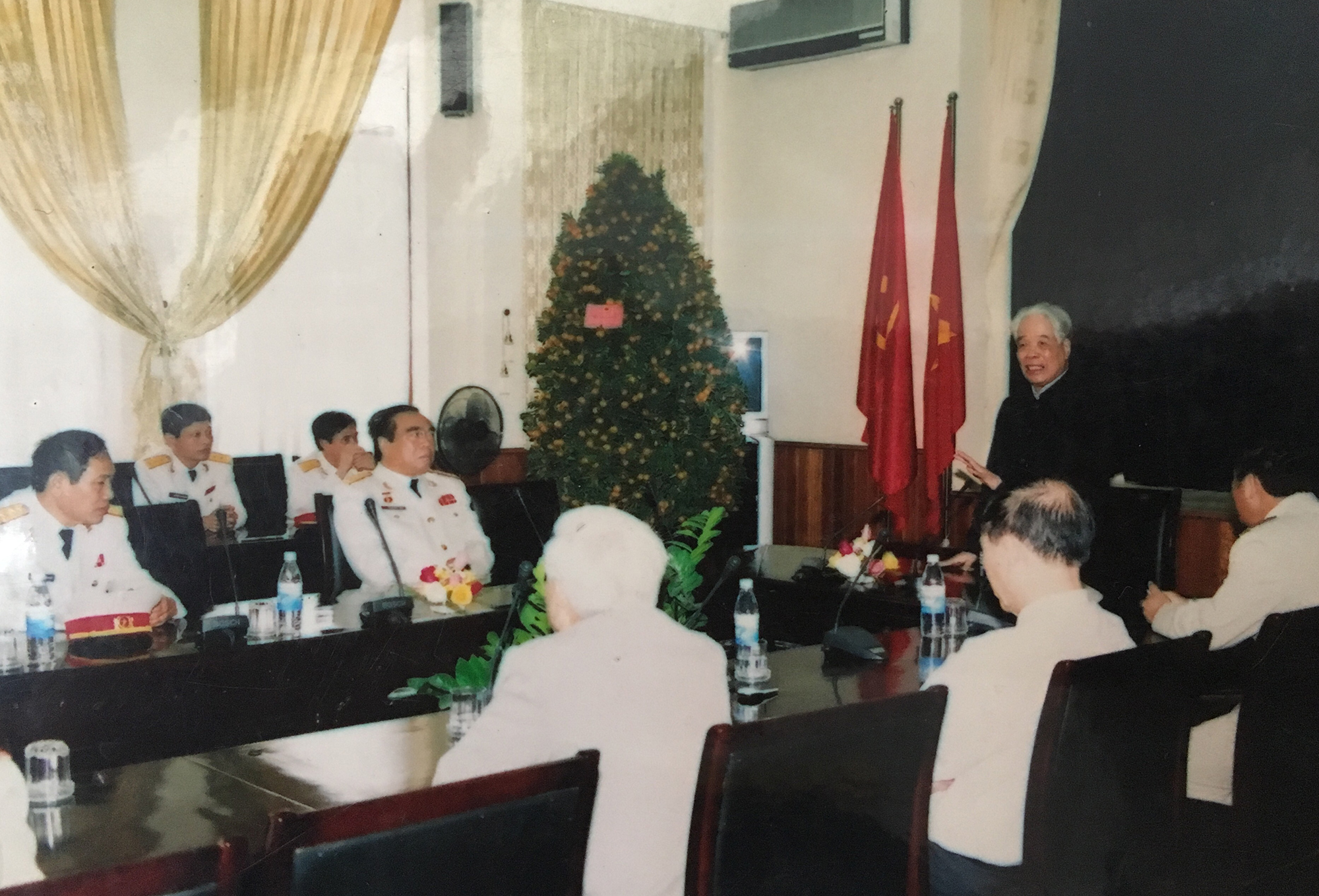 Tình cảm, sự quan tâm của đồng chí Đỗ Mười với bộ đội đặc công

