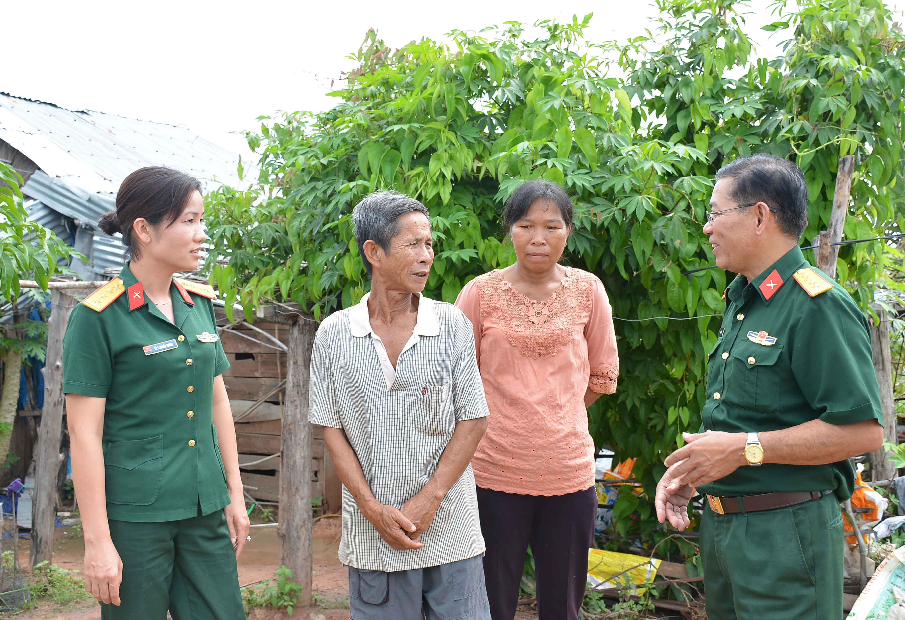 Nlê Brét nêu gương nhận việc khó