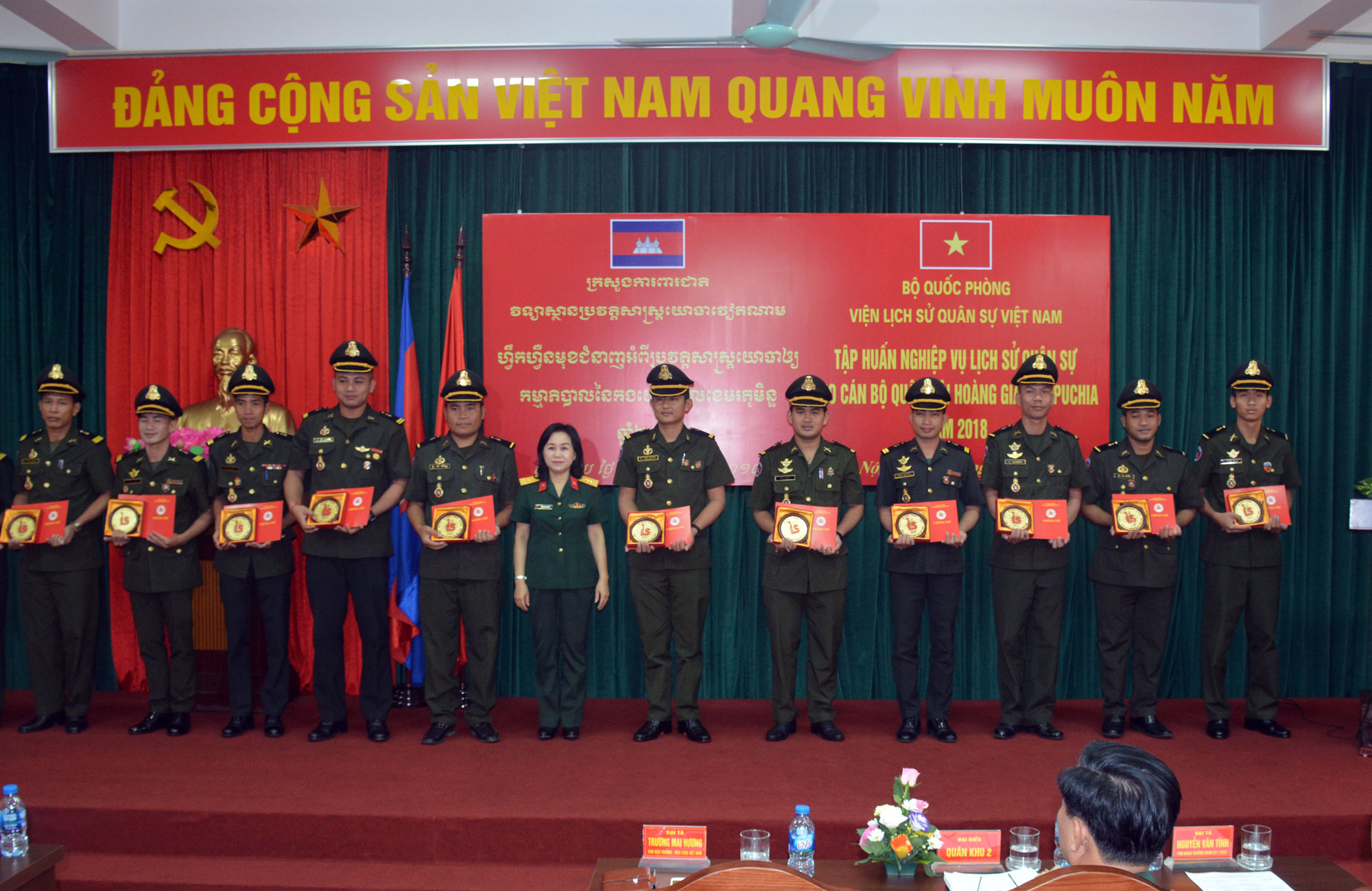 Bế mạc tập huấn nghiệp vụ lịch sử quân sự cho cán bộ Quân đội Hoàng gia Campuchia

