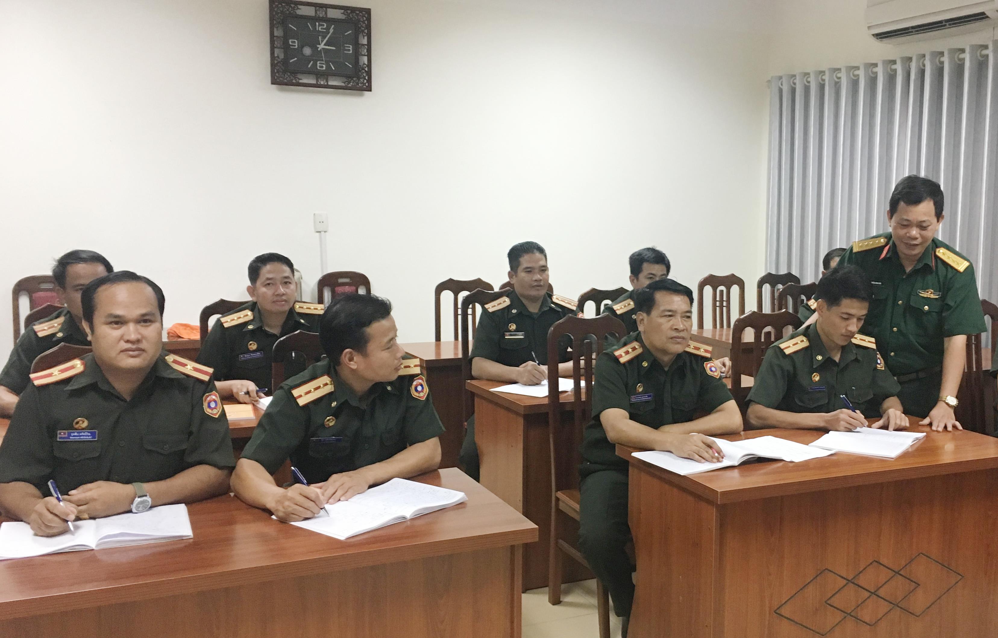 Chăm lo nhiệm vụ đào tạo học viên quốc tế