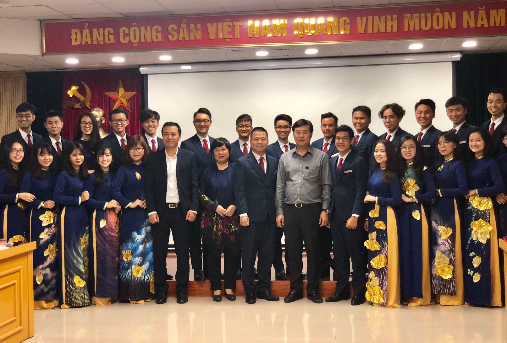 Trung ương Đoàn gặp mặt đại biểu thanh niên Việt Nam tham dự chương trình Tàu thanh niên Đông Nam Á - Nhật Bản lần thứ 45