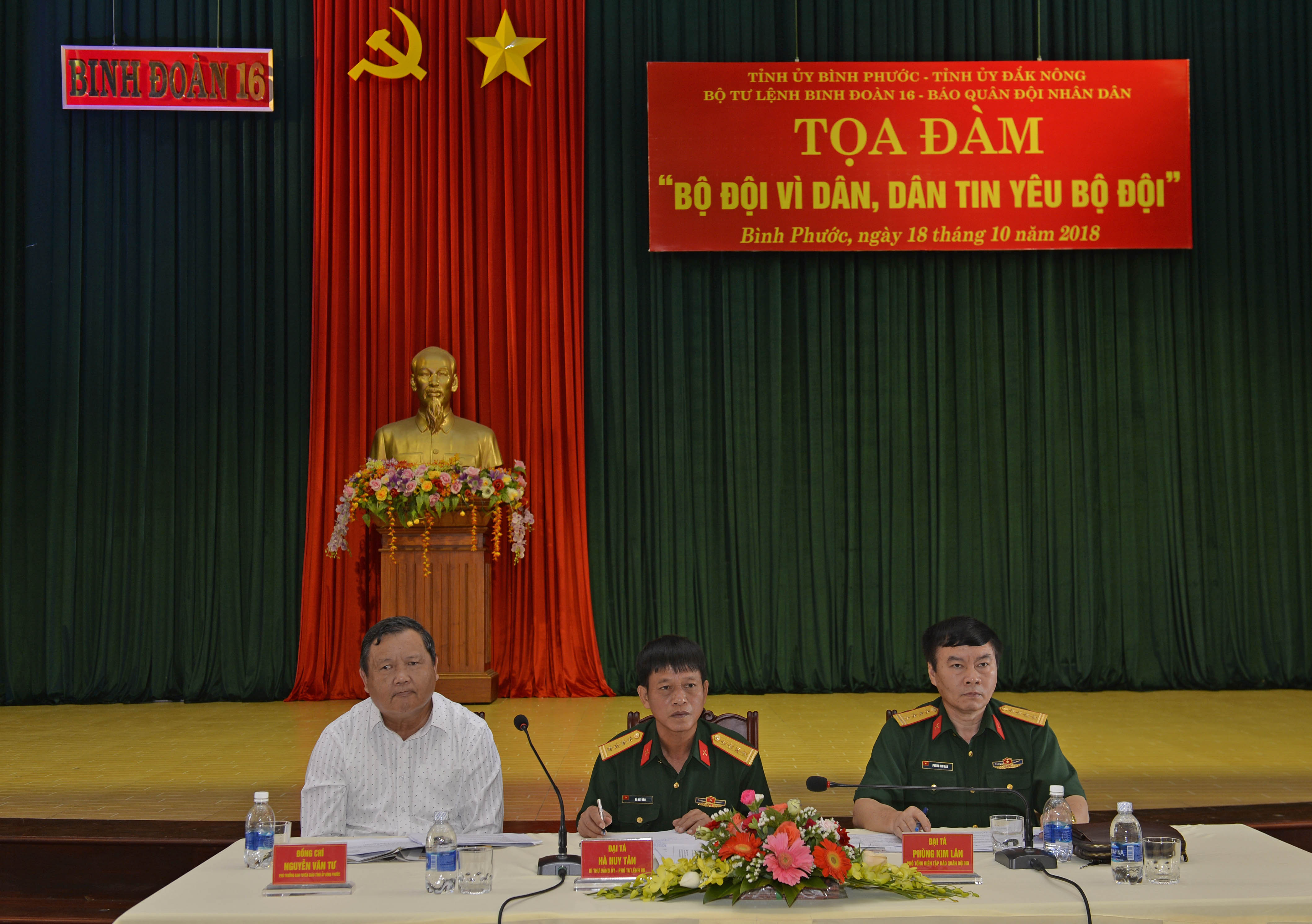 Tọa đàm “Bộ đội vì dân, dân tin yêu bộ đội”