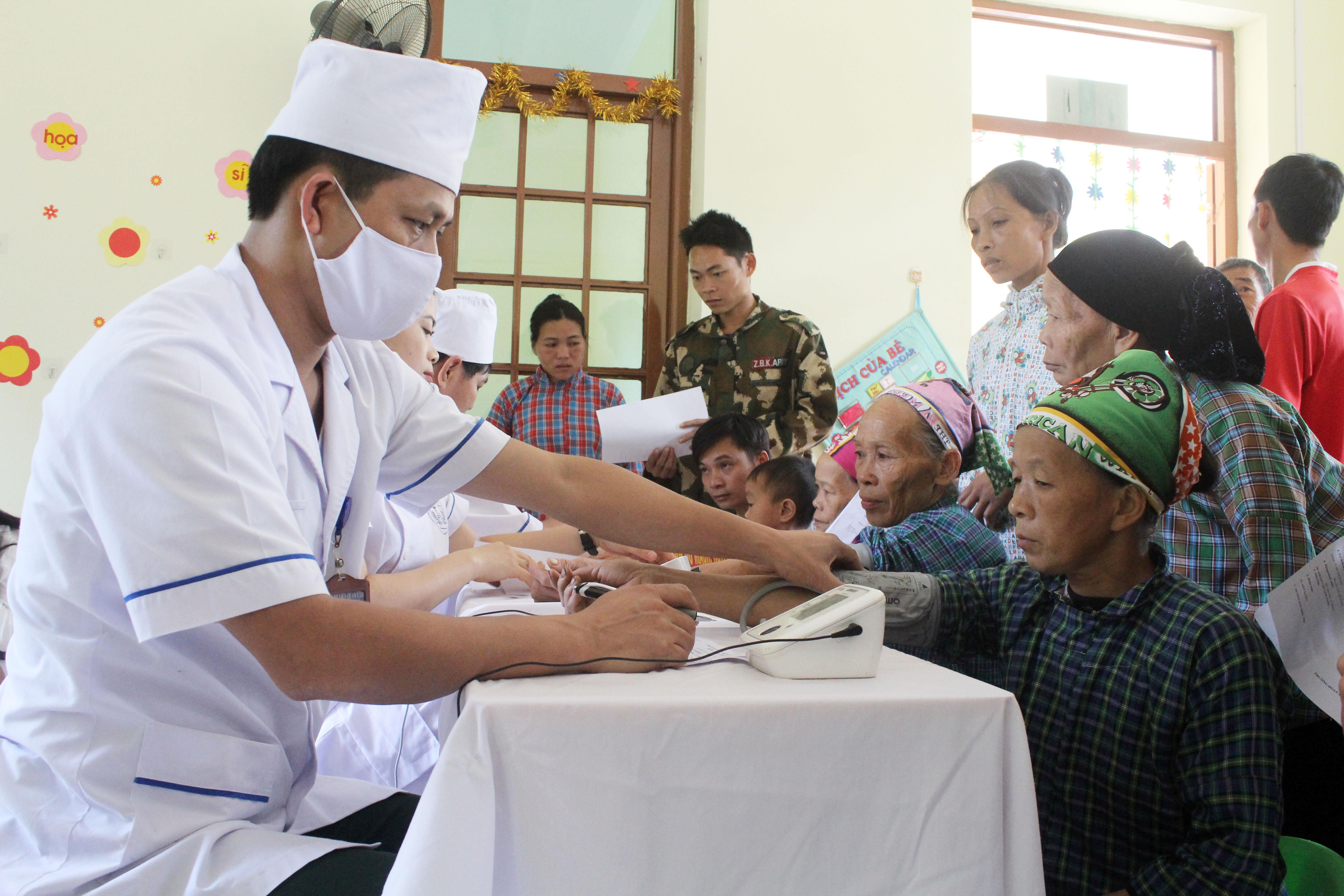 “Chất keo” gắn kết tình quân dân