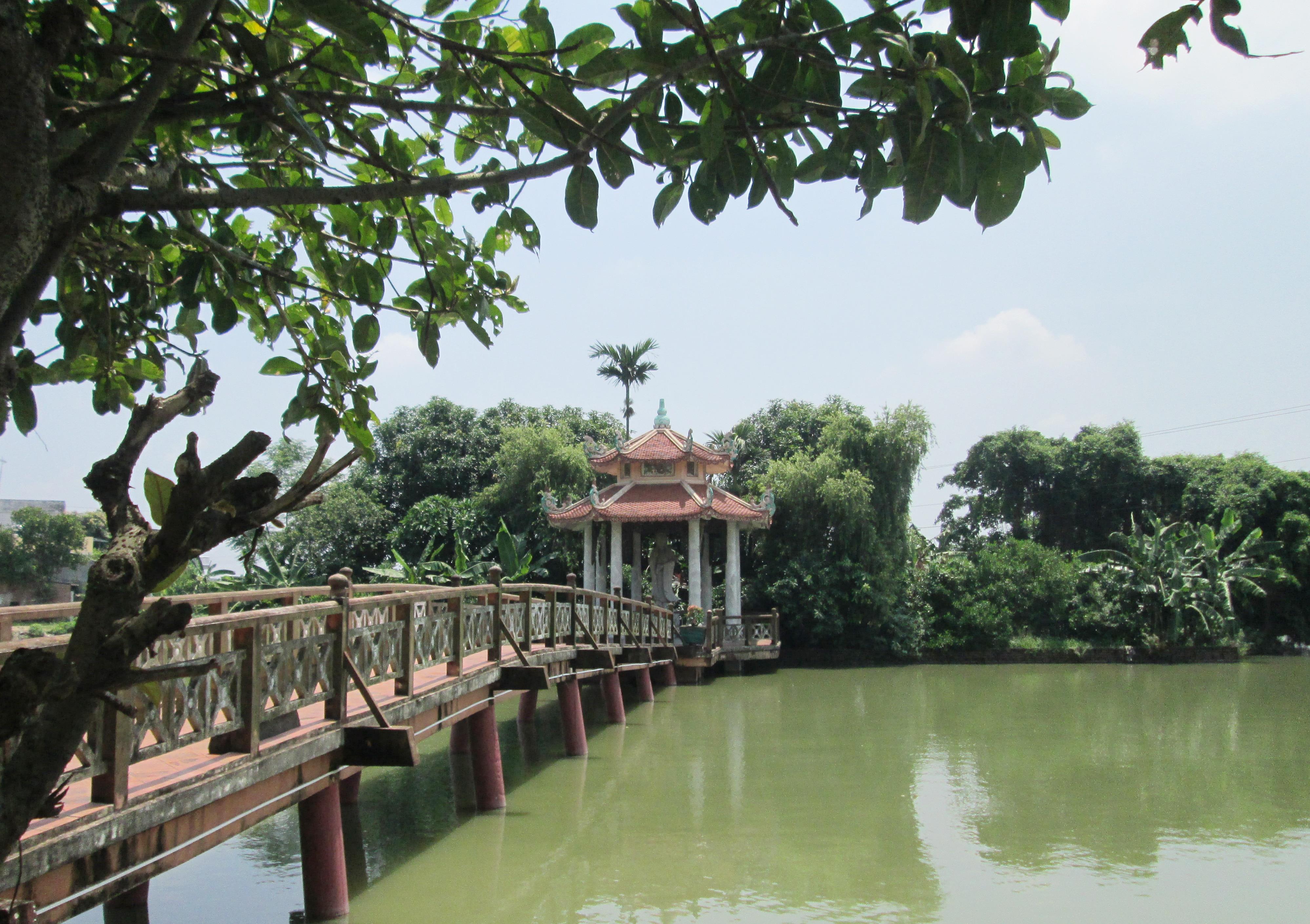 Ngôi chùa trên đỉnh non Tiêu