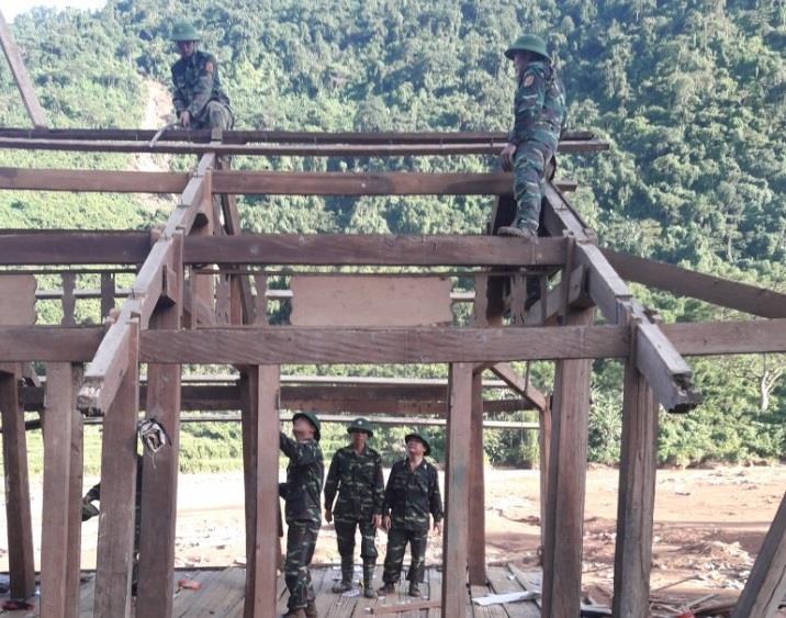 Sẻ chia với nhân dân trong hoạn nạn