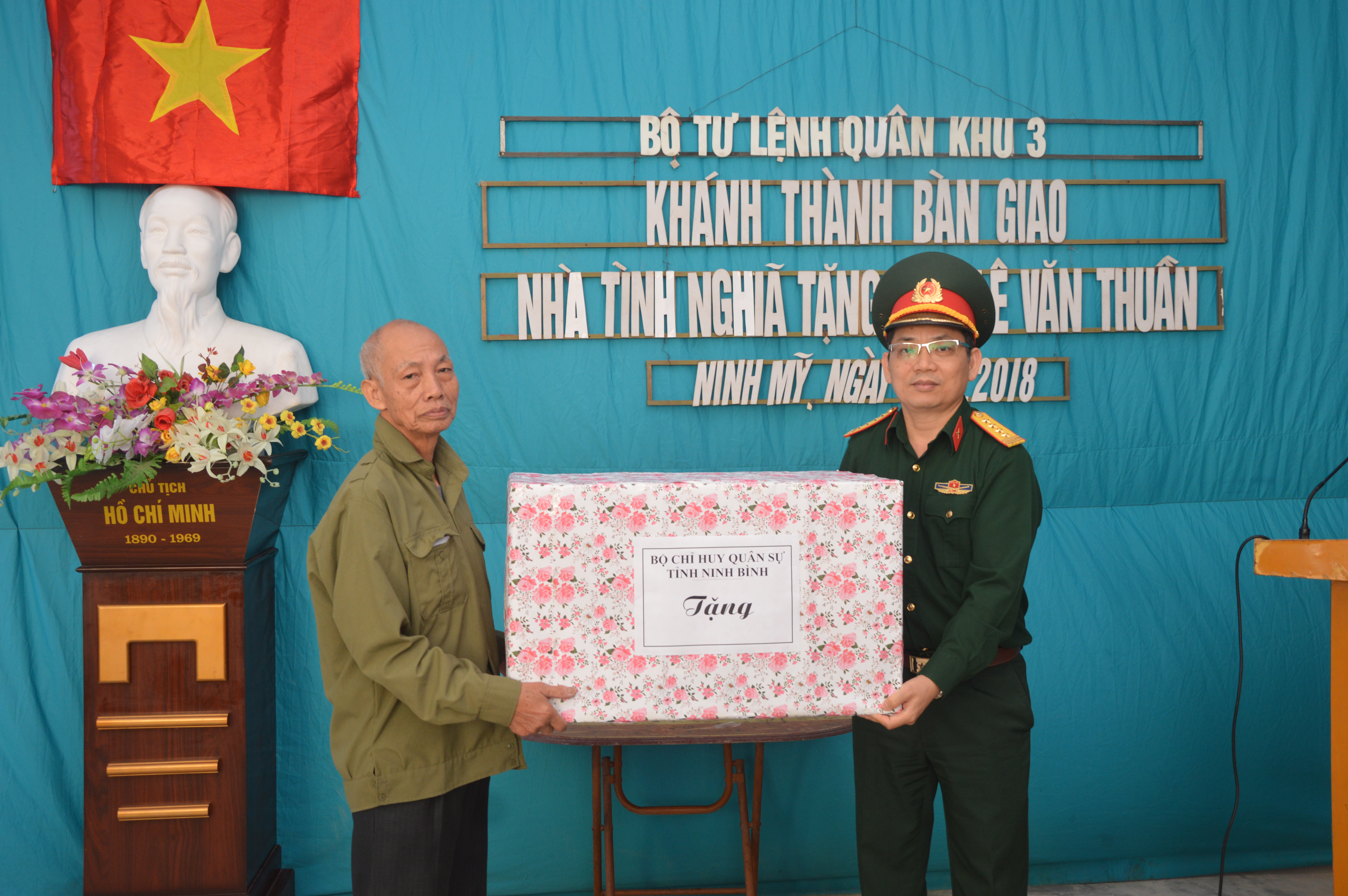 Khánh thành và bàn giao nhà tình nghĩa tại huyện Hoa Lư, tỉnh Ninh Bình