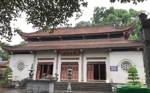 Độc đáo đền Đông Cuông