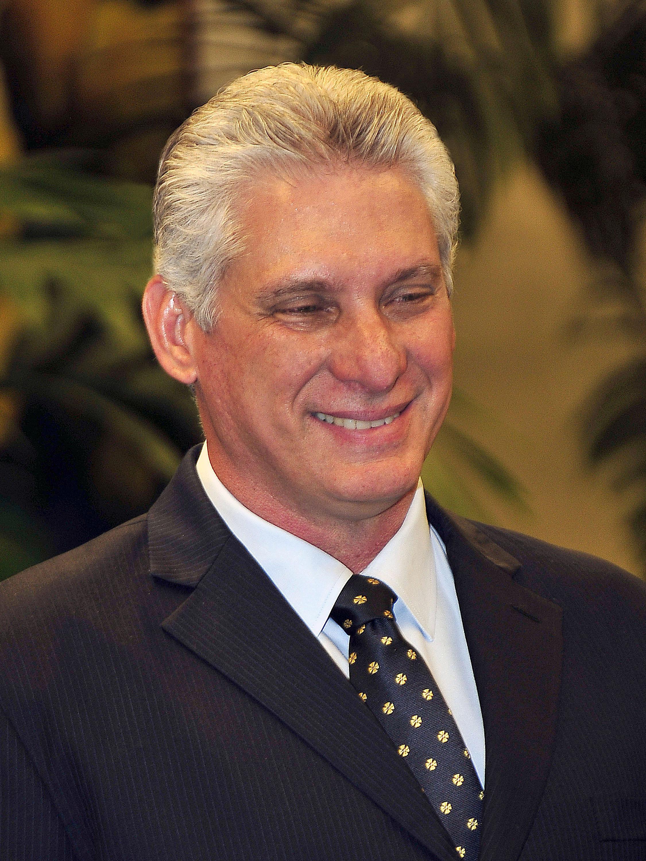 Chủ tịch Hội đồng Nhà nước và Hội đồng Bộ trưởng Cuba thăm hữu nghị chính thức Việt Nam