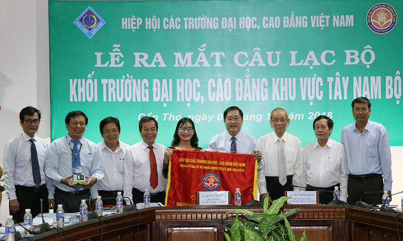 Ra mắt câu lạc bộ khối trường Đại học, Cao đẳng khu vực Tây Nam bộ

