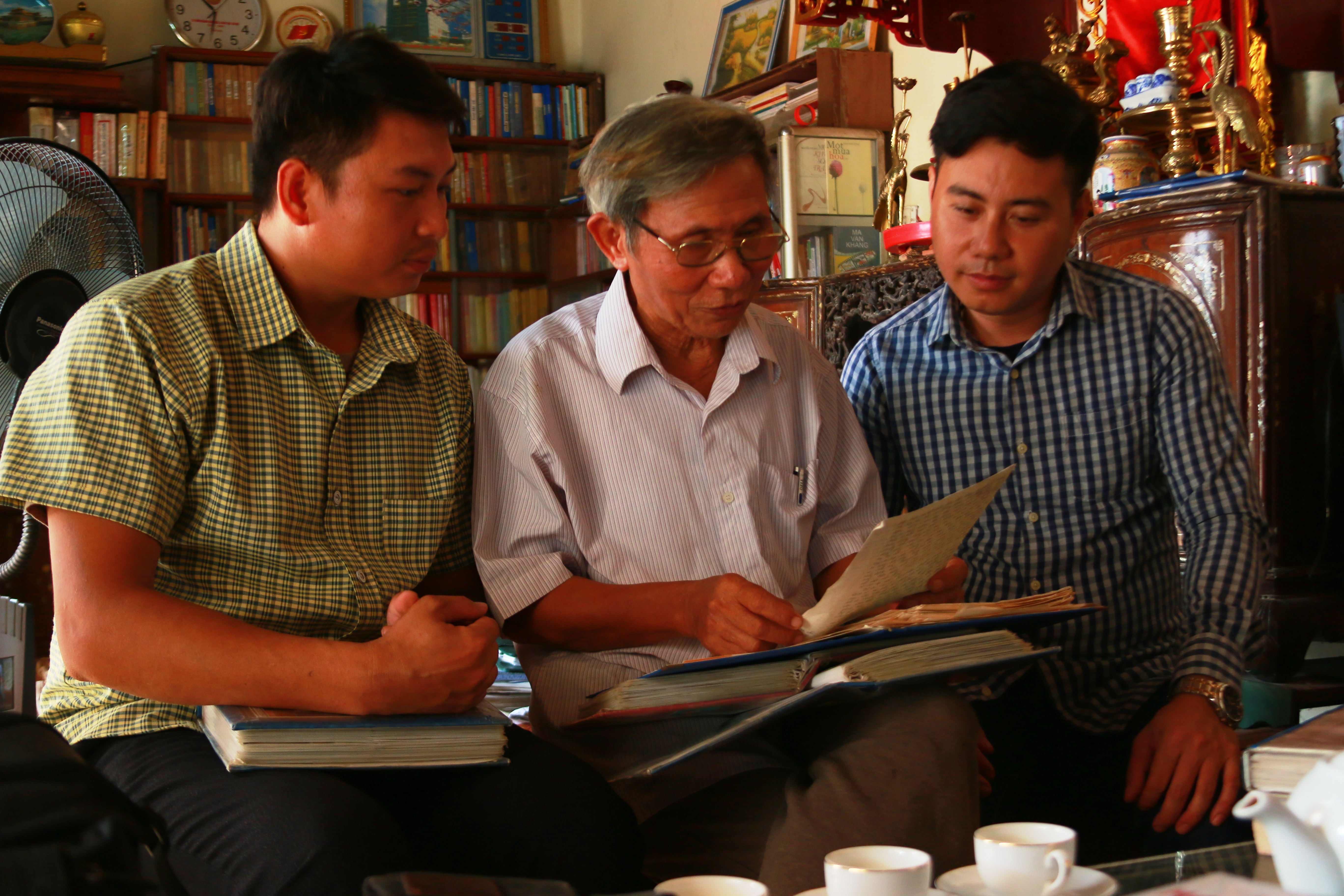 Hết lòng với nghiệp “trồng người”, với quê hương