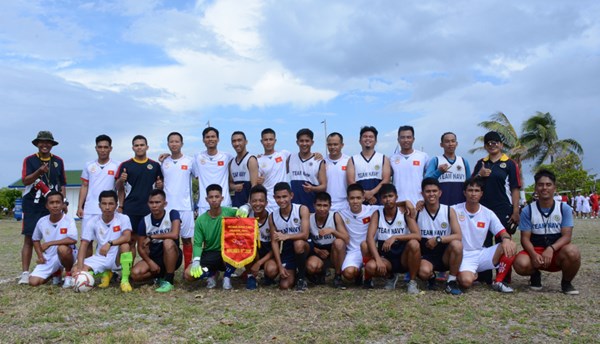 Sắc màu tình bạn trên đảo Song Tử Đông