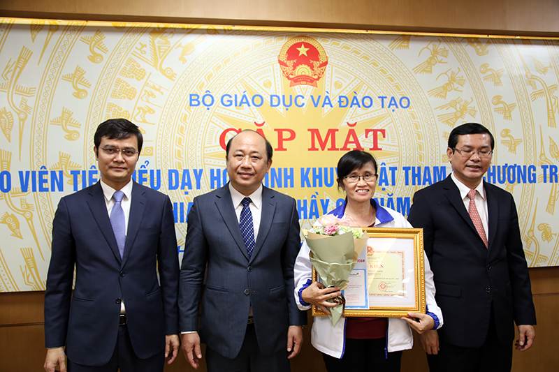 Bộ Giáo dục và Đào tạo gặp mặt giáo viên tiêu biểu dạy học sinh khuyết tật 