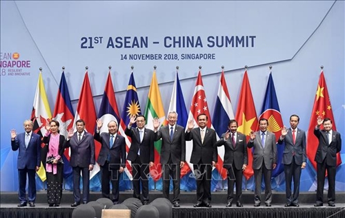 Thủ tướng Nguyễn Xuân Phúc tham dự các Hội nghị Cấp cao ASEAN 