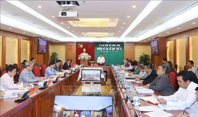 Một quyết định nghiêm minh, thấu lý, đạt tình, góp phần làm trong sạch Đảng         