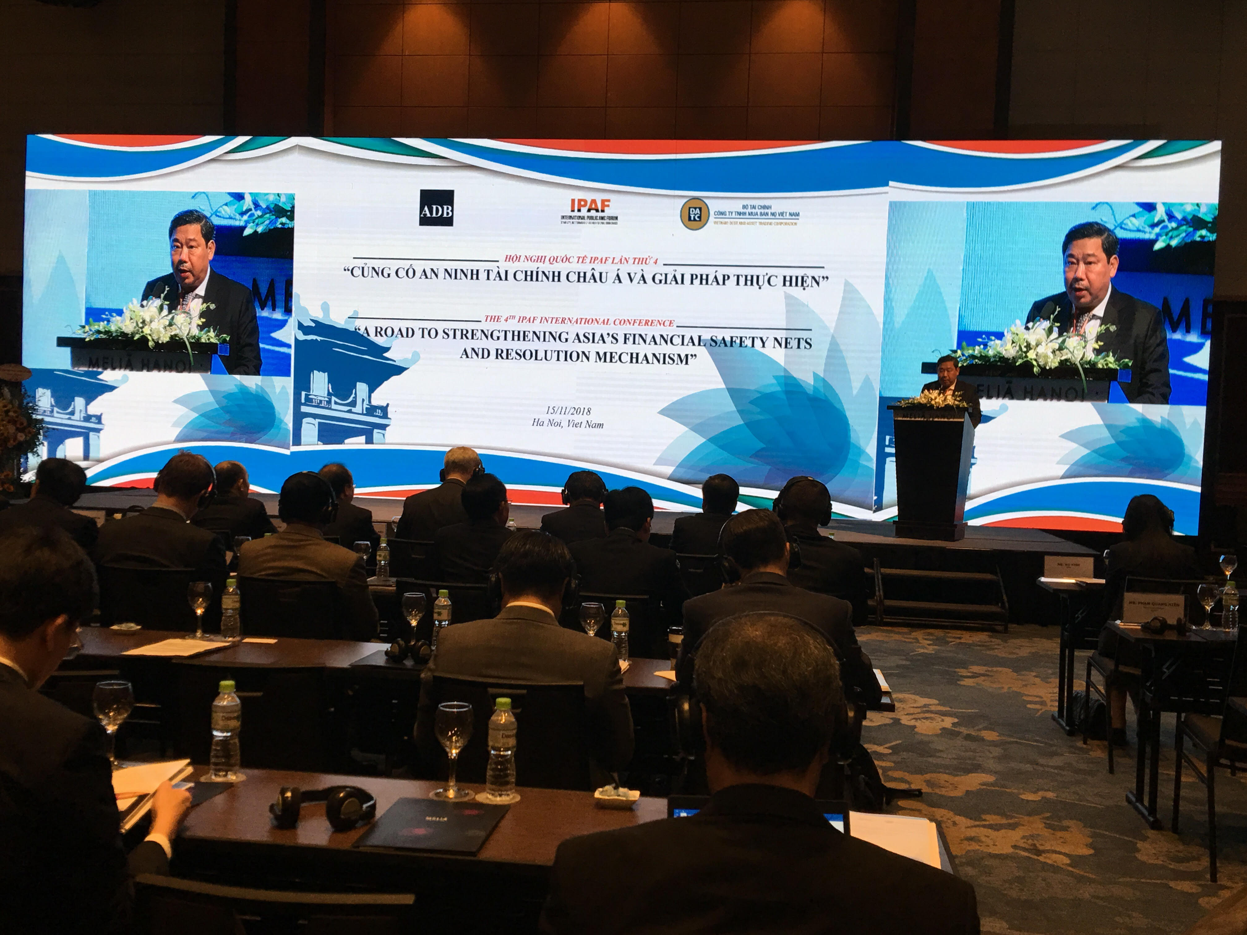 Đề xuất các giải pháp nhằm ổn định thị trường tài chính