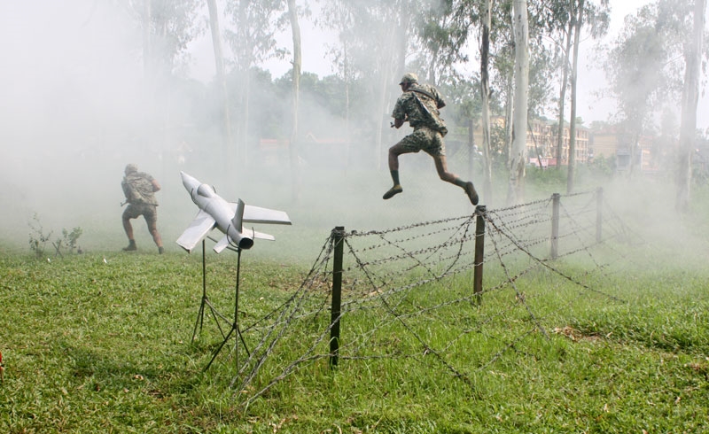 ...Và kỹ thuật khắc phục rào.