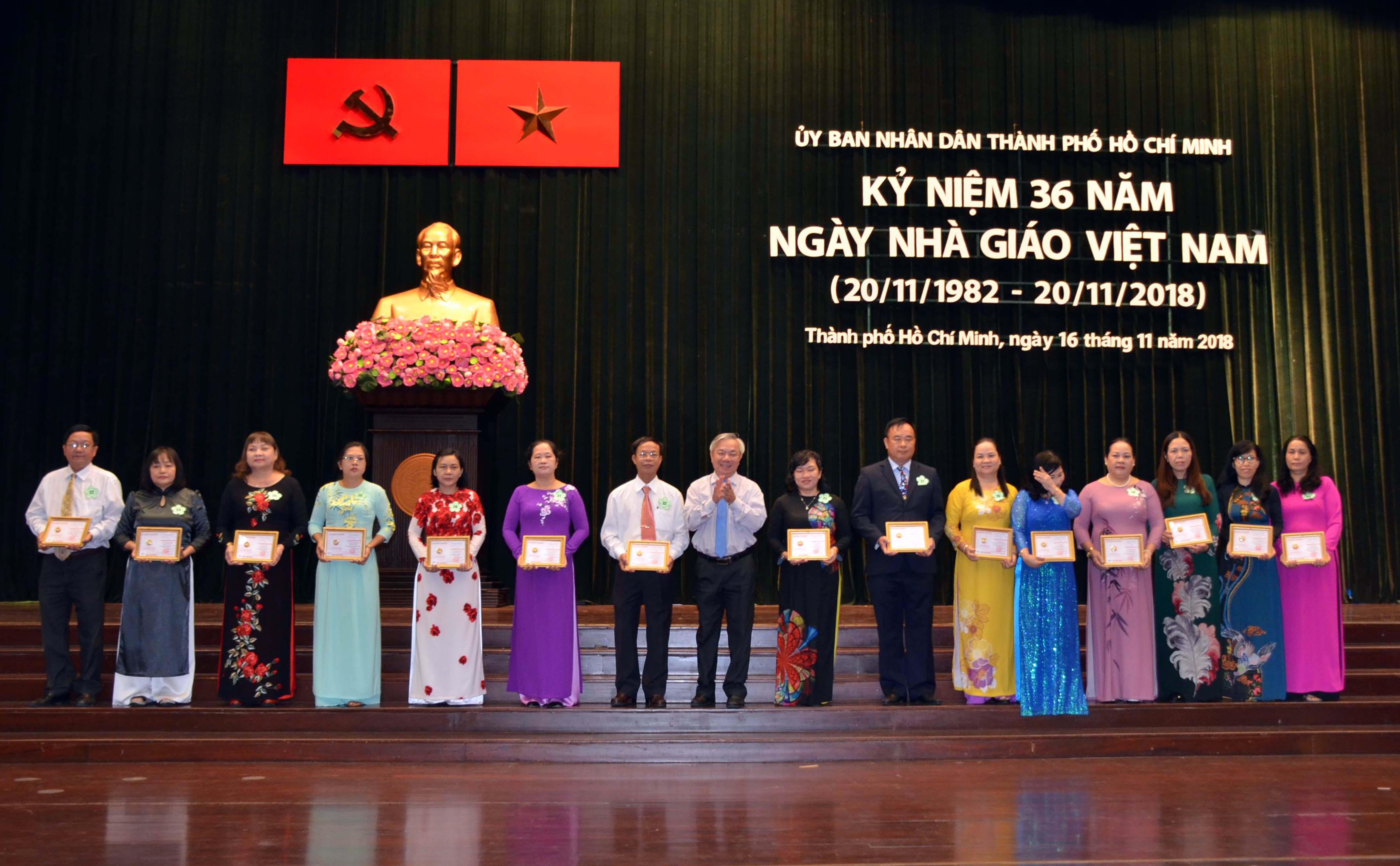 TP Hồ Chí Minh kỷ niệm 36 năm Ngày Nhà giáo Việt Nam