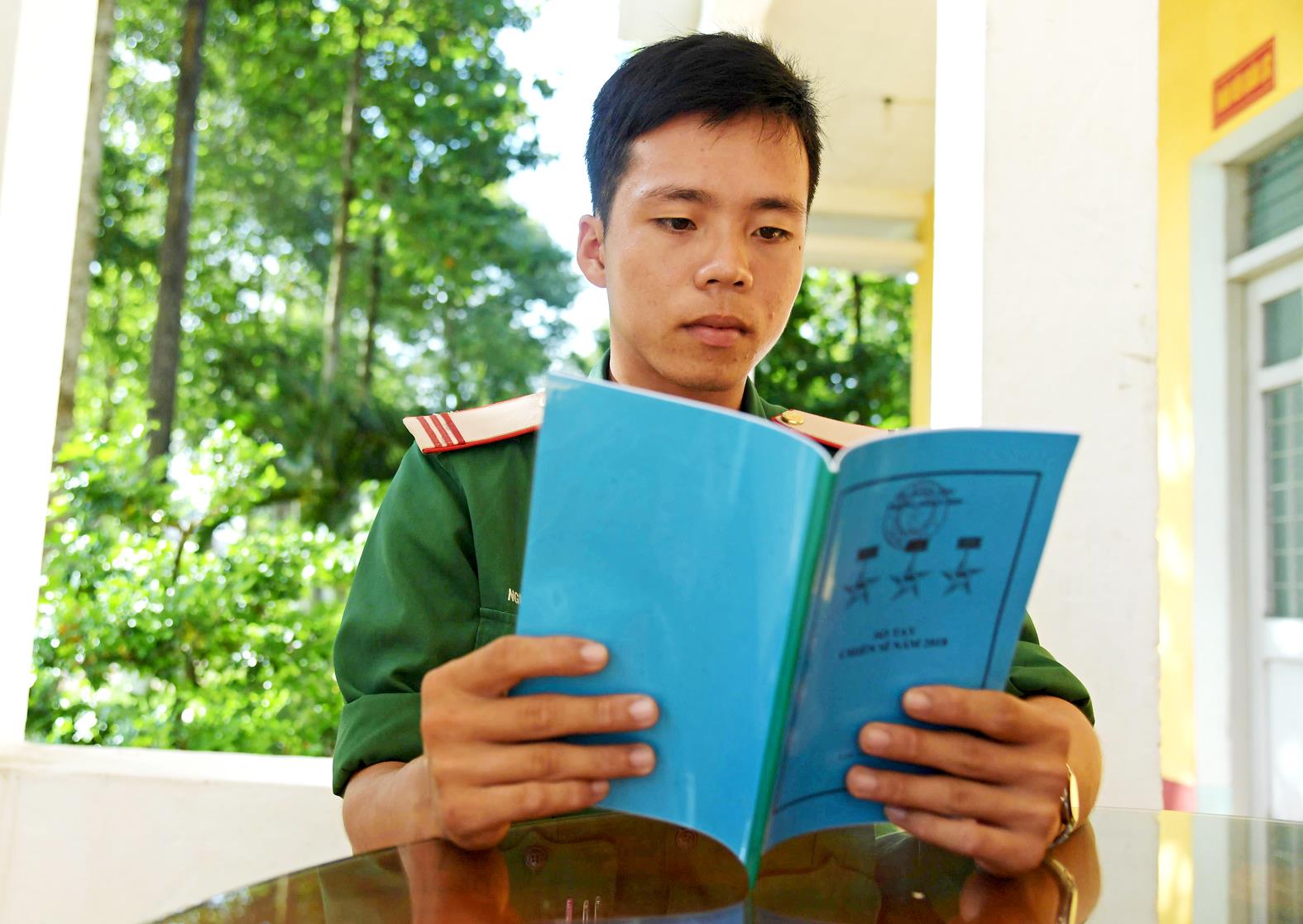 “Sổ tay chiến sĩ” ở Trung đoàn 9