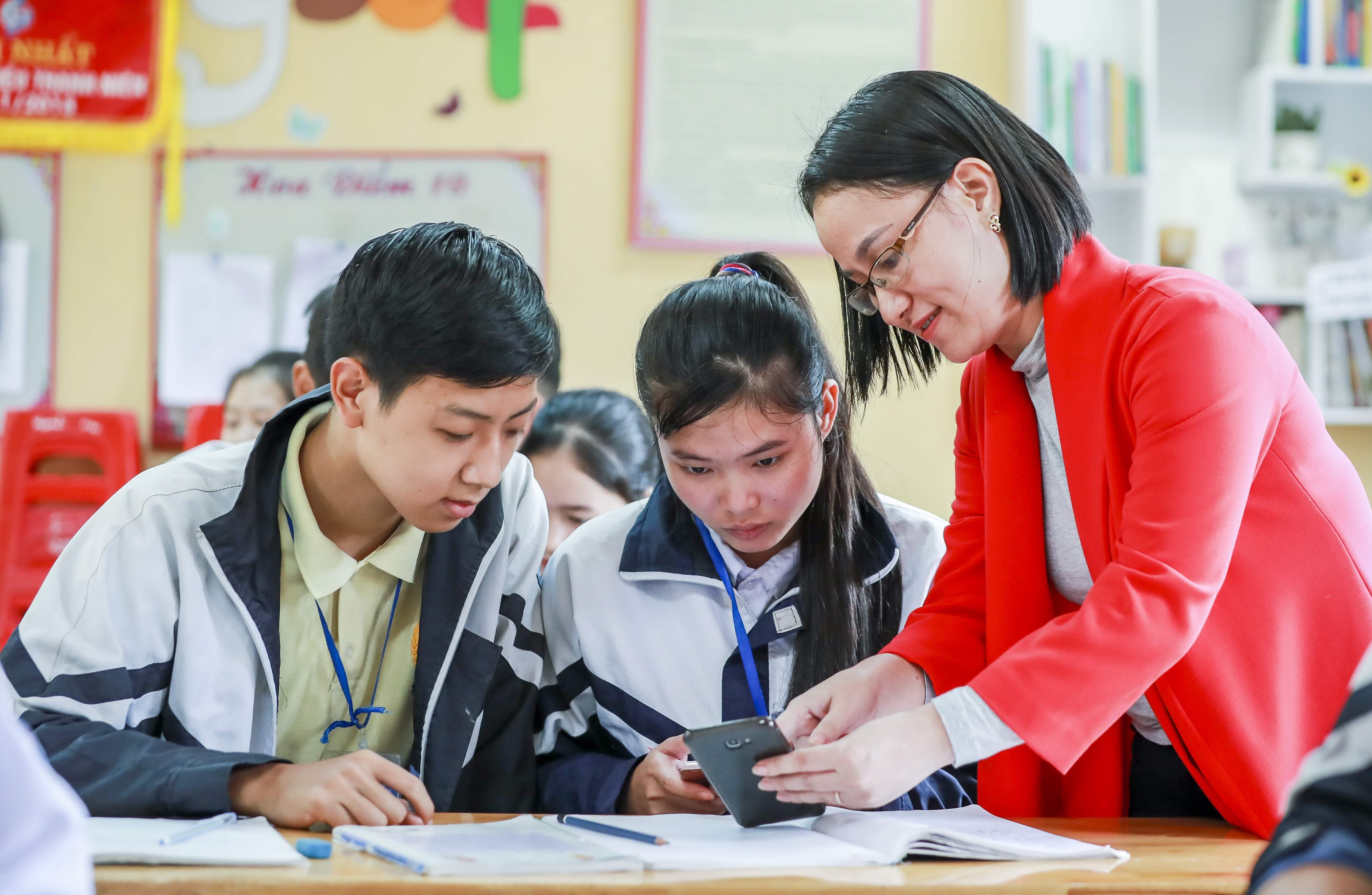 Ứng dụng công nghệ thông tin trong giáo dục ở Lào Cai