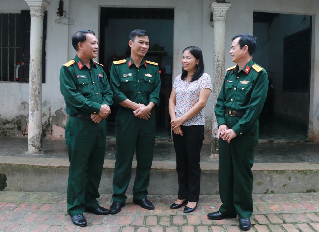 Ngược gió vẫn vững tay chèo