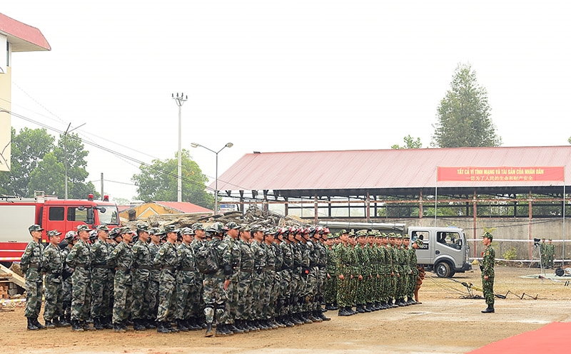 Lực lượng tham gia diễn tập hai bên.