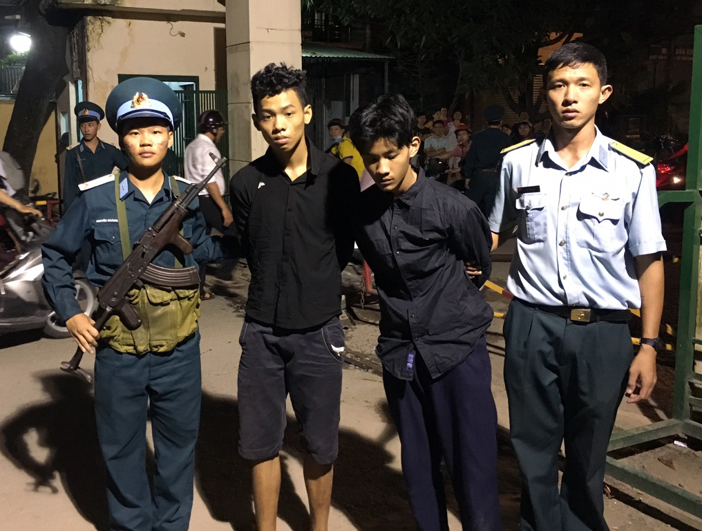 Chiến sĩ vệ binh dũng cảm bắt cướp 