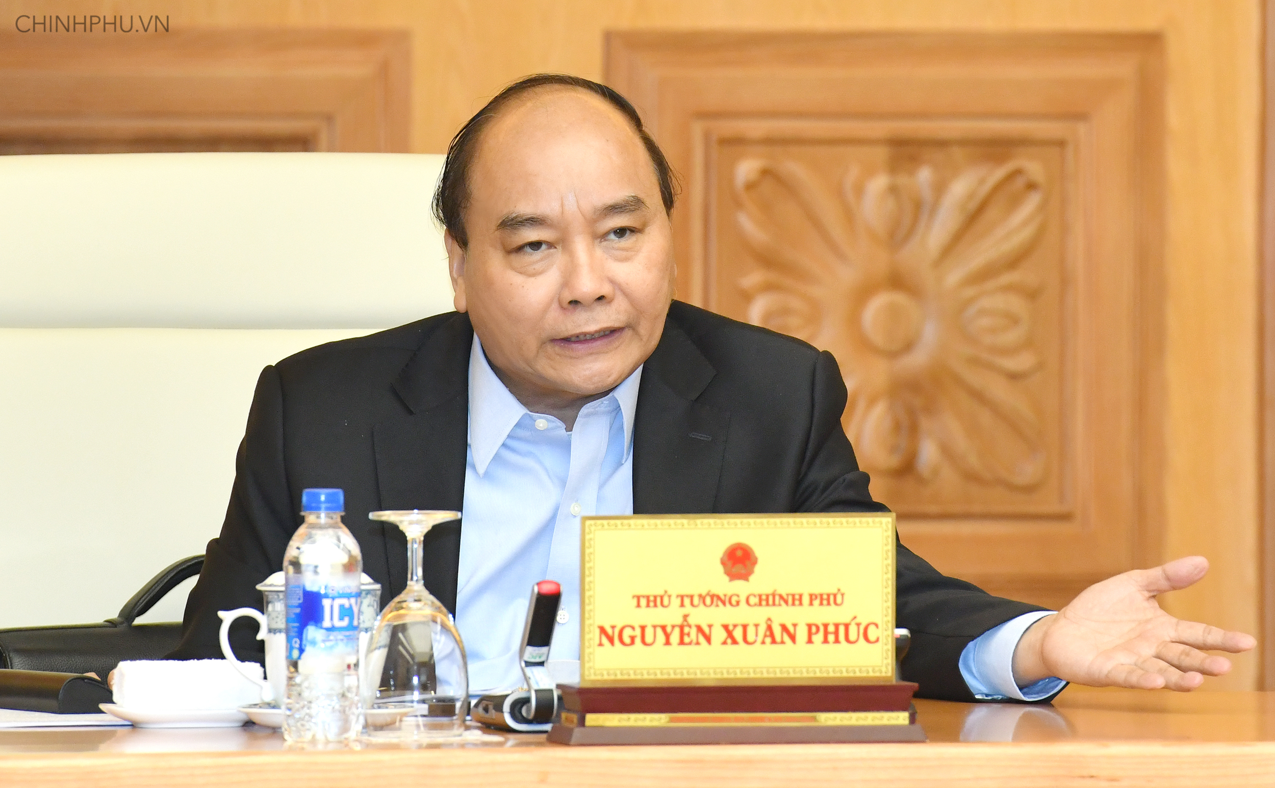 Thủ tướng Nguyễn Xuân Phúc chủ trì họp Thường trực Chính phủ về xây dựng Nghị quyết 01 năm 2019