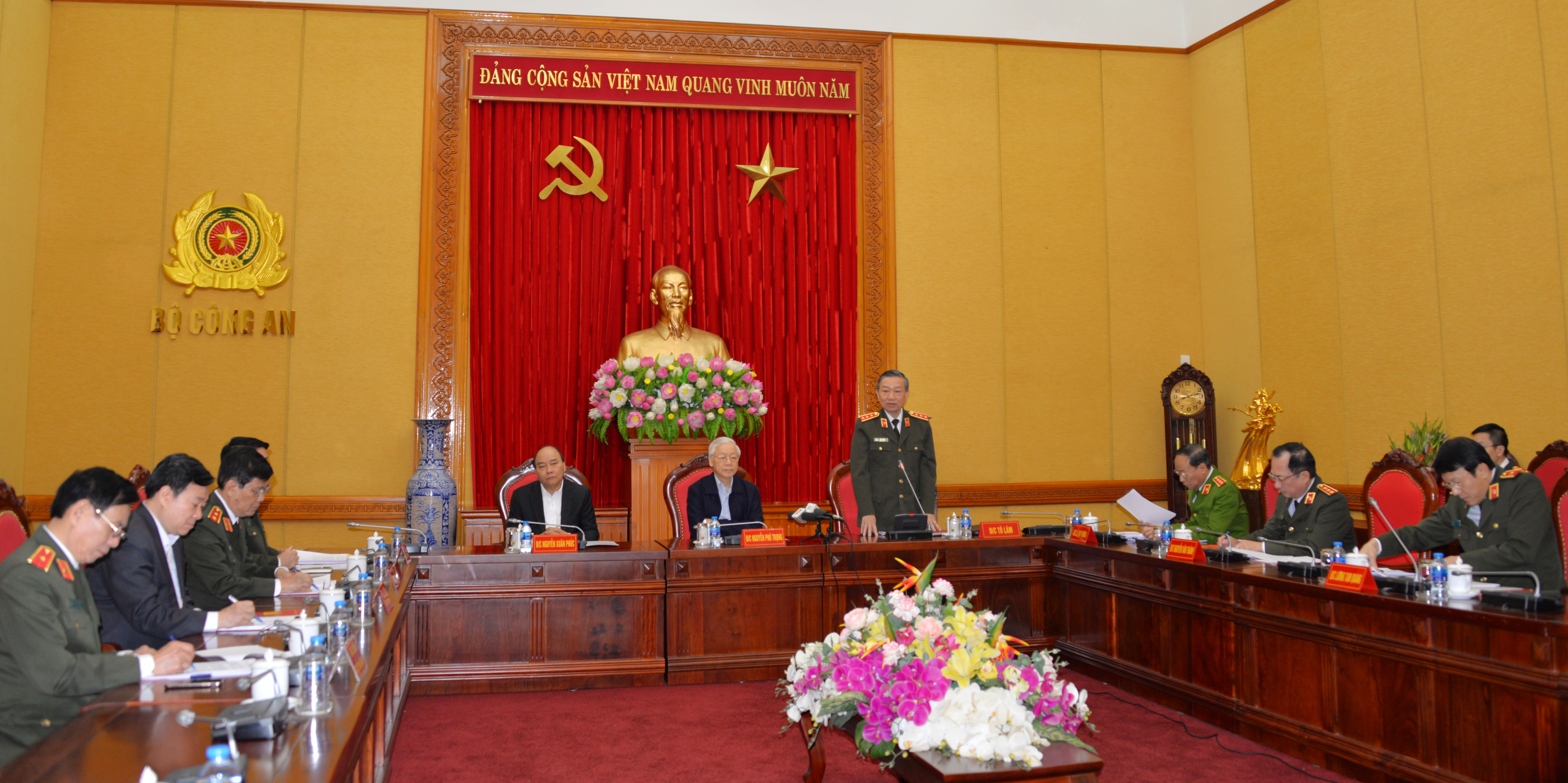 Tổng Bí thư, Chủ tịch nước Nguyễn Phú Trọng dự Hội nghị Thường vụ Đảng ủy Công an Trung ương