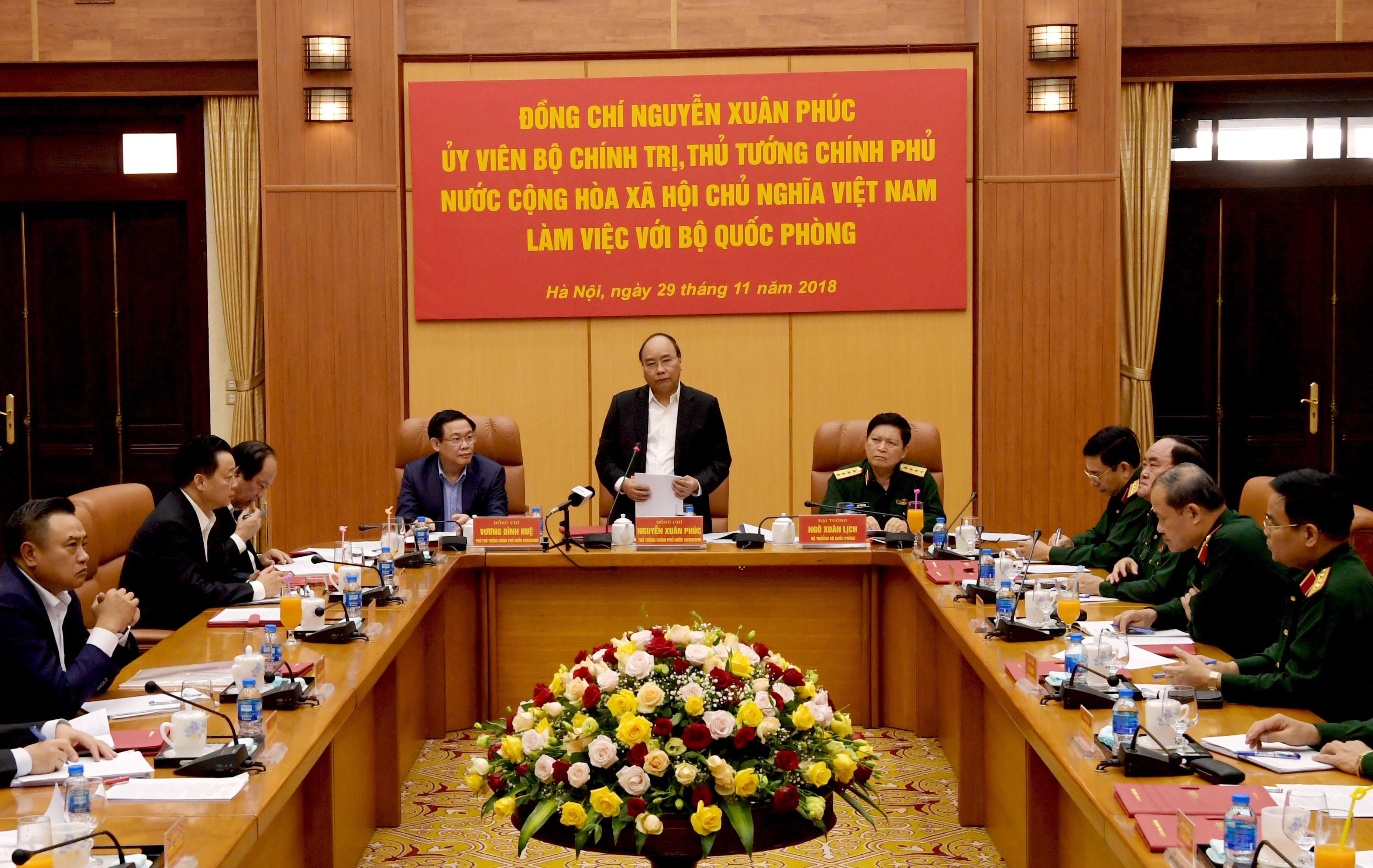 Thủ tướng Nguyễn Xuân Phúc: Trong những thành tựu chung của đất nước, quân đội có những đóng góp to lớn, quan trọng