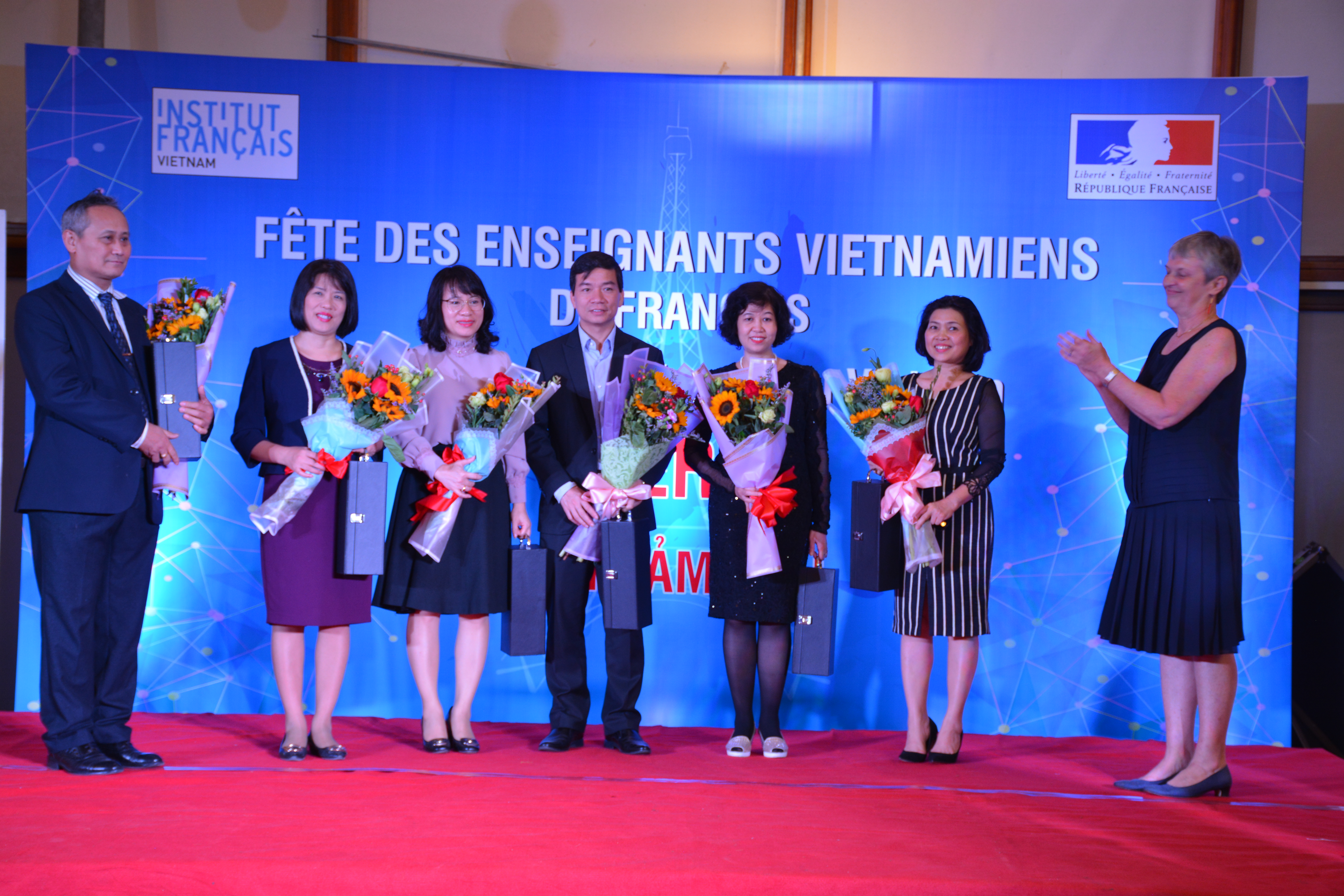 Thúc đẩy giảng dạy và học tiếng Pháp tại Việt Nam