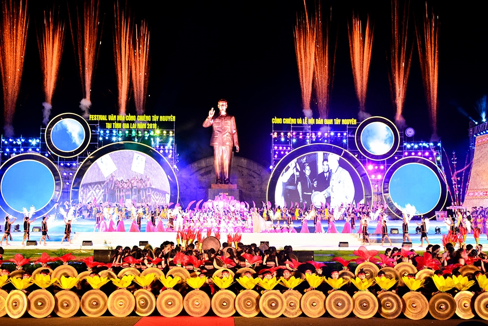 Đêm khai mạc đậm bản sắc văn hóa Tây Nguyên.