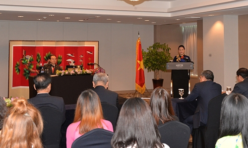 Chủ tịch Quốc hội Nguyễn Thị Kim Ngân gặp gỡ đại diện gia đình đa văn hóa Việt Nam - Hàn Quốc
