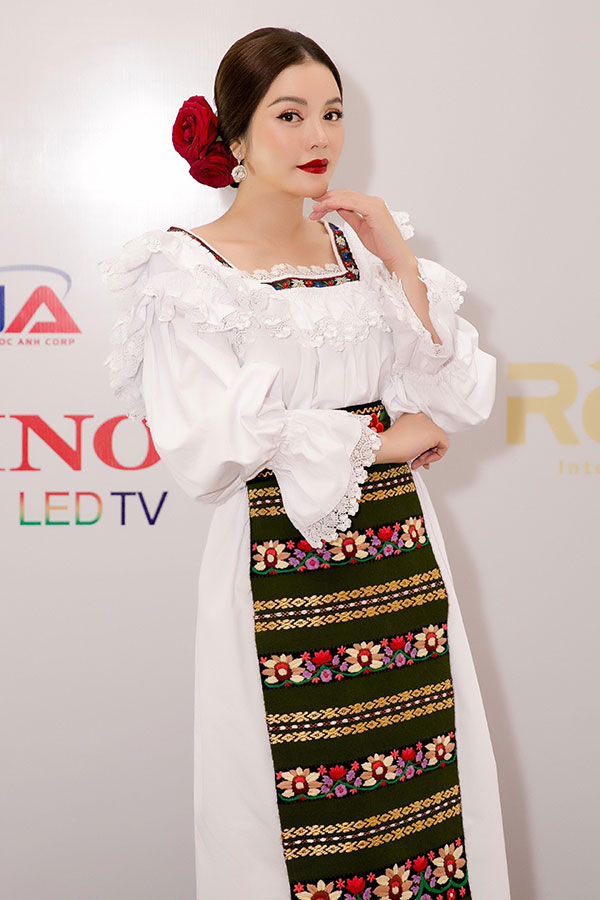 Các nghệ sĩ Việt Nam đóng góp công sức để thúc đẩy quan hệ hợp tác Việt Nam - Romania