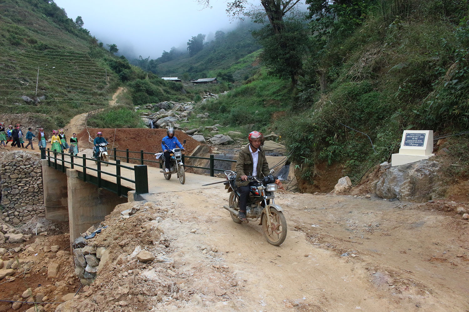 Khánh thành công trình cầu tại thôn Cu Vai (Yên Bái)

